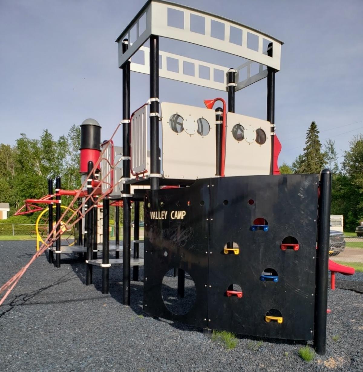 Bill Dowd Memorial Park Playground - Freighter Play Area